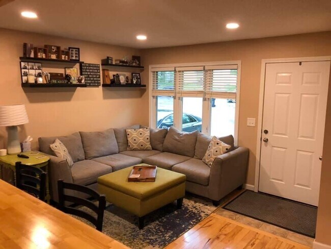 Foto del edificio - 506 Sunnyside Ln