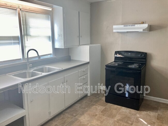 Building Photo - 808 S Lexington St