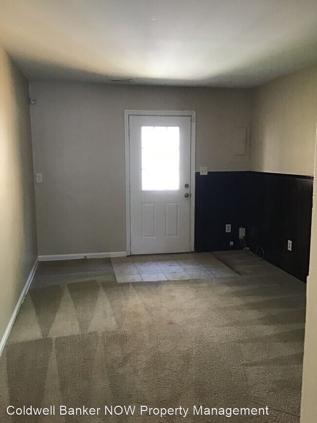 Building Photo - 3 br, 1.5 bath House - 5347 Grand Lake Cres