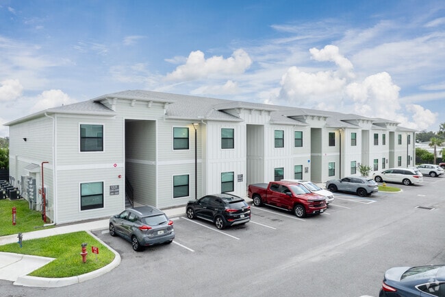 Building Photo - The Grove