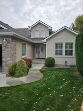 Building Photo - 882 Canyon Park Ave