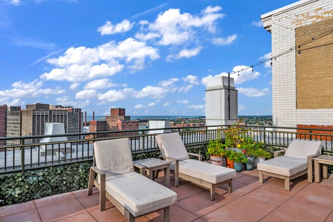 Terraza en la azotea - The Athlon