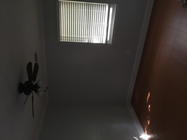 Building Photo - 206 Eagle Dr