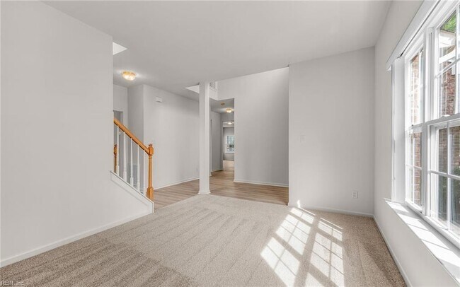 Foto del edificio - 310 Canaan Cir