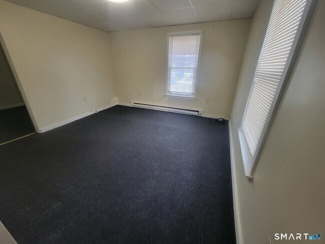 Building Photo - 20 Lounsbury Ave