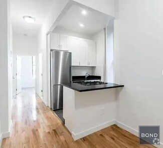 Building Photo - 314 E 91st St