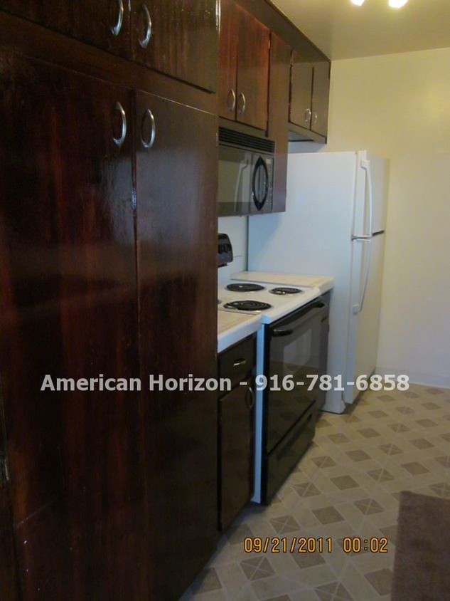 Building Photo - 6439 Greenback Ln