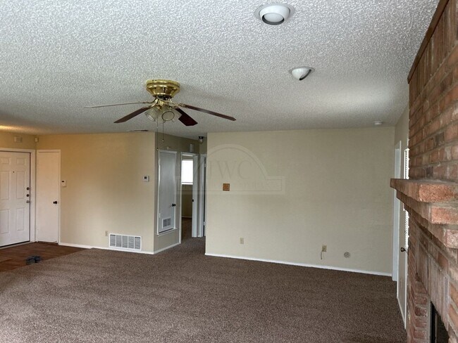 Foto del edificio - 1516 Jefferis Ave