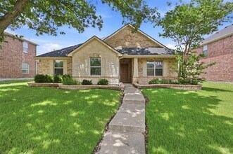 Building Photo - 111 Shadybrook Dr