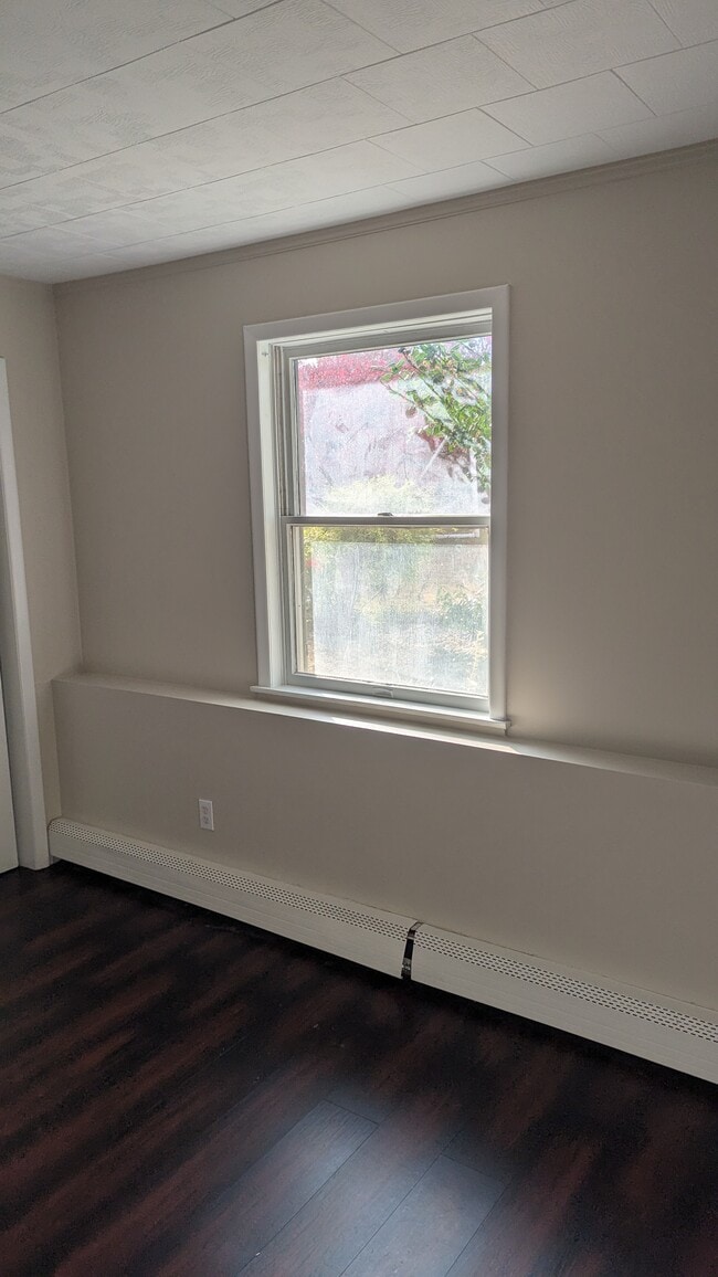 Building Photo - 411 Boyle Rd