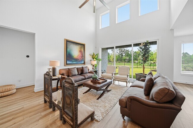 Foto del edificio - 8022 Hingham Ln