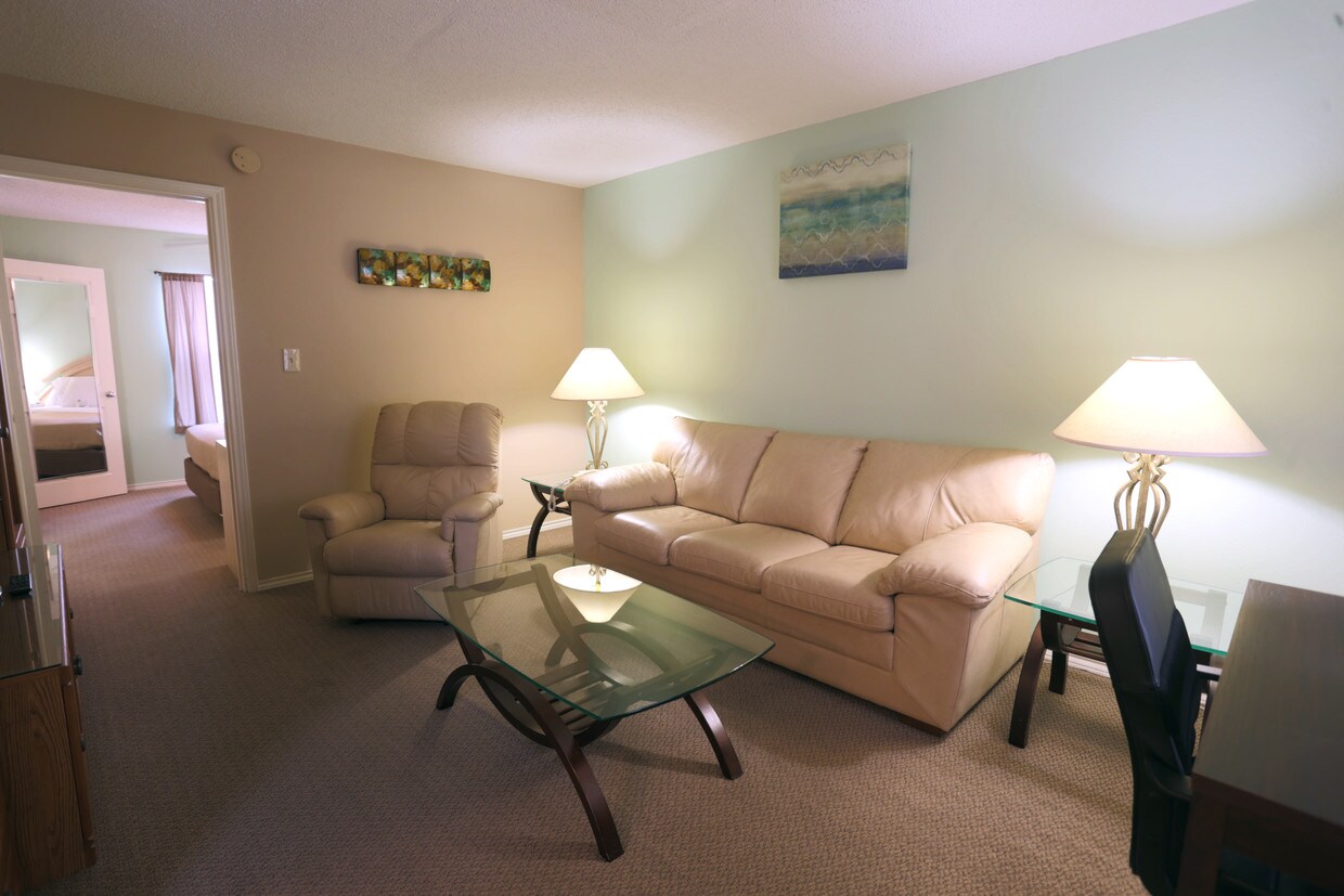 Primary Photo - 600 Kingston Way