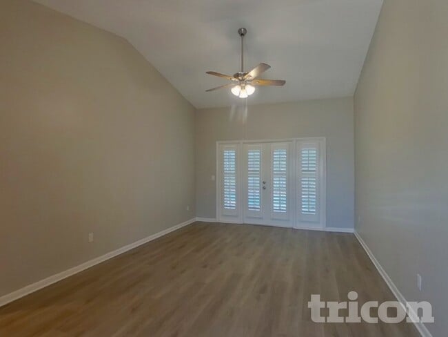 Building Photo - 15803 Hampton Village Dr