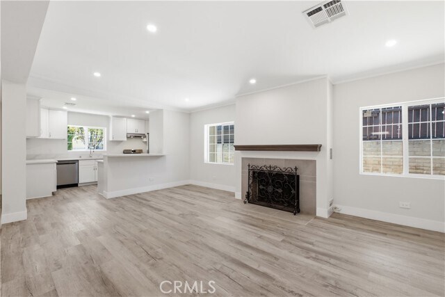Building Photo - 10227 McVine Ave