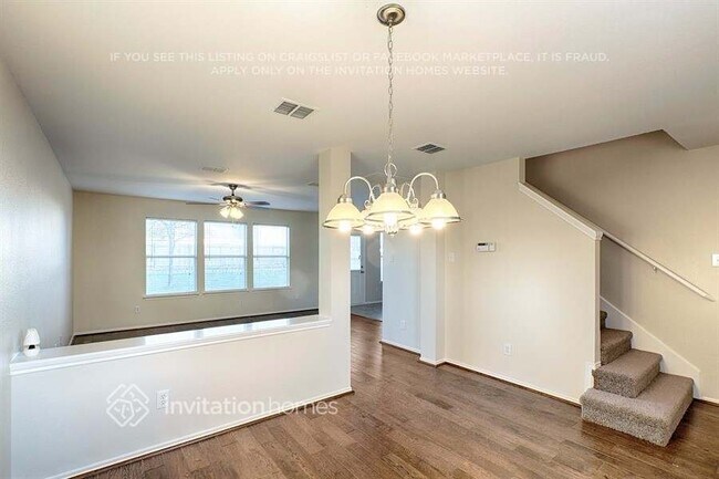 Building Photo - 2804 Mesa Valley Dr