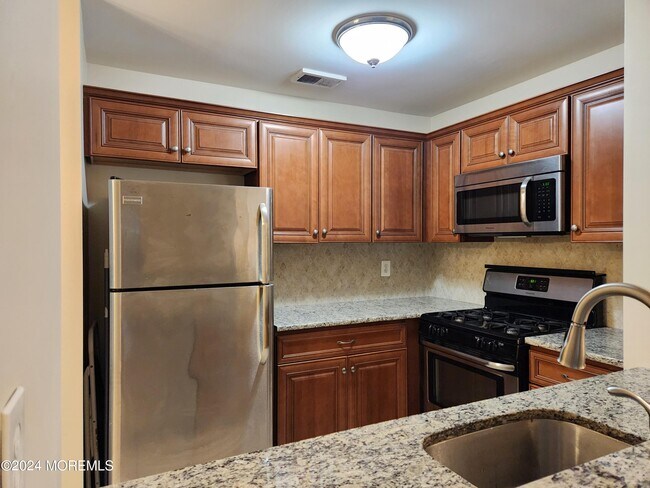 Foto del edificio - 9 Hackamore Ct