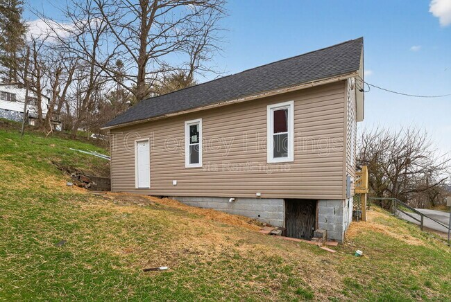 Building Photo - 281 View Ave