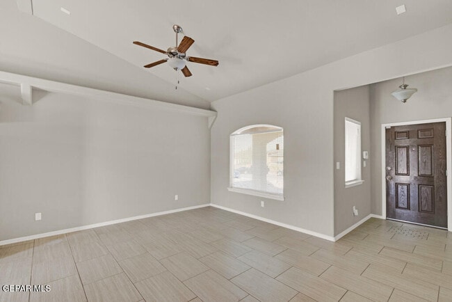 Foto del edificio - 159 Homedale Dr