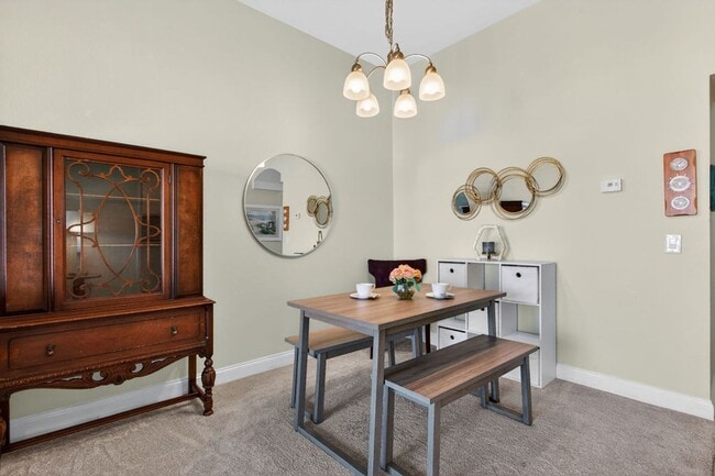 Building Photo - Elegantly Furnished Coastal Condo with Mountain Views