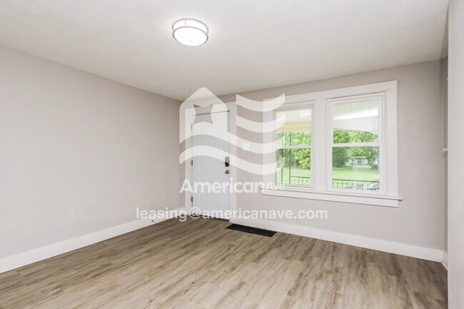 Foto del edificio - 948 Westwood Ave