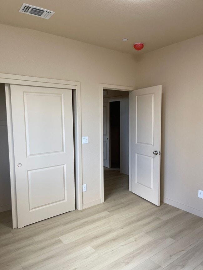 Building Photo - PA5524 A- Francis, Albert