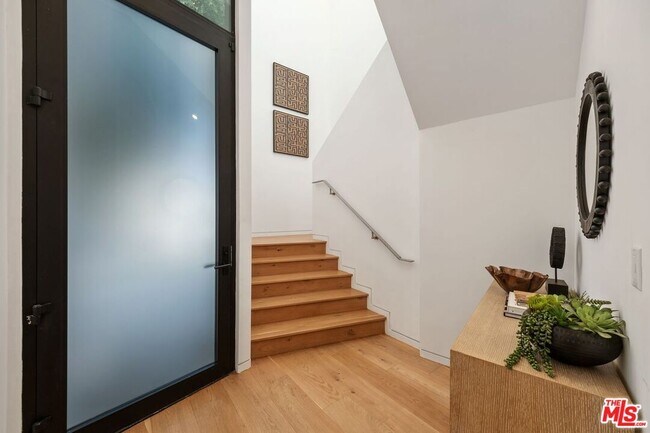 Foto del edificio - 462 Croft Ave