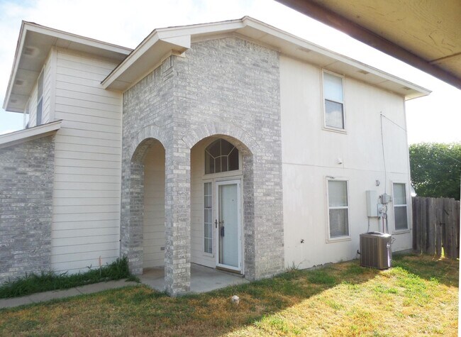 Building Photo - 3-Bedroom Duplex for Rent in Killeen