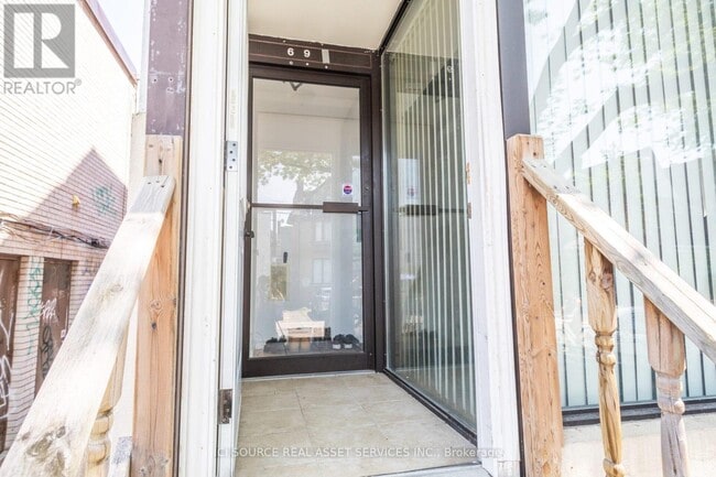 Building Photo - 693 Euclid Ave