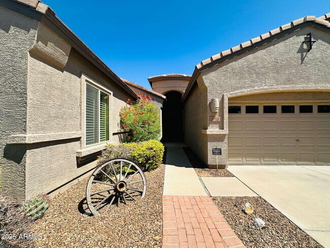 Foto del edificio - 2720 E Hazeltine Way