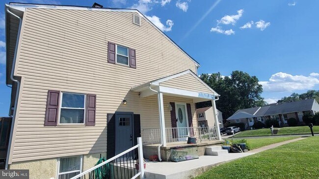 Foto del edificio - 4236 Slater Ave