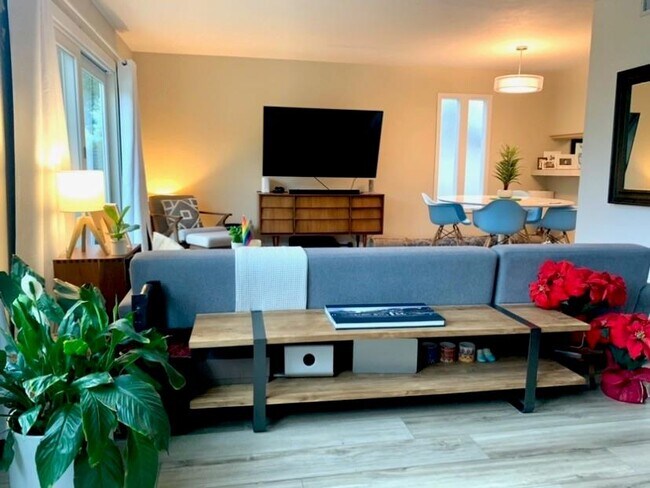 Foto del edificio - 2102 W 11th St