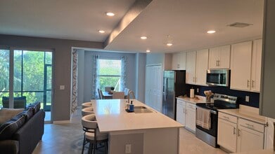 Building Photo - 14281 Heritage Landing Blvd