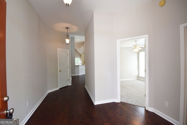 Foto del edificio - 208 Turnbridge Cir
