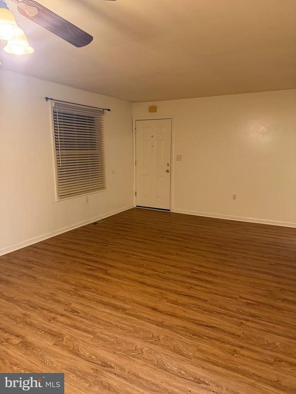 Building Photo - 839 Tydings Rd