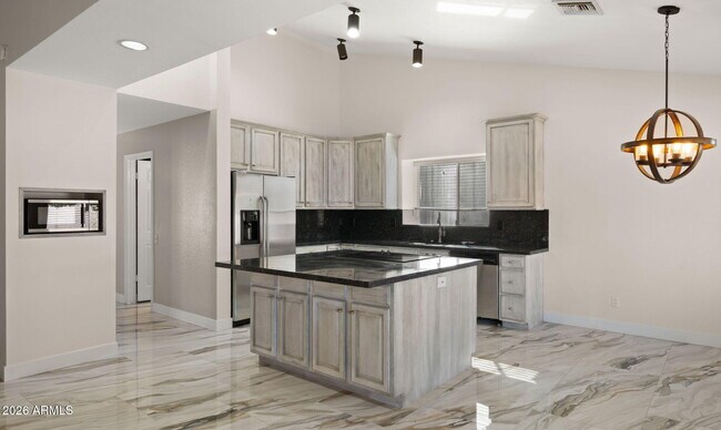 Foto del edificio - 11446 N 109th St