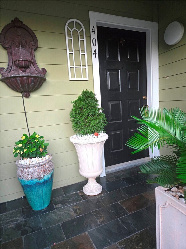 Foto del edificio - 6602 Harbor Town Dr