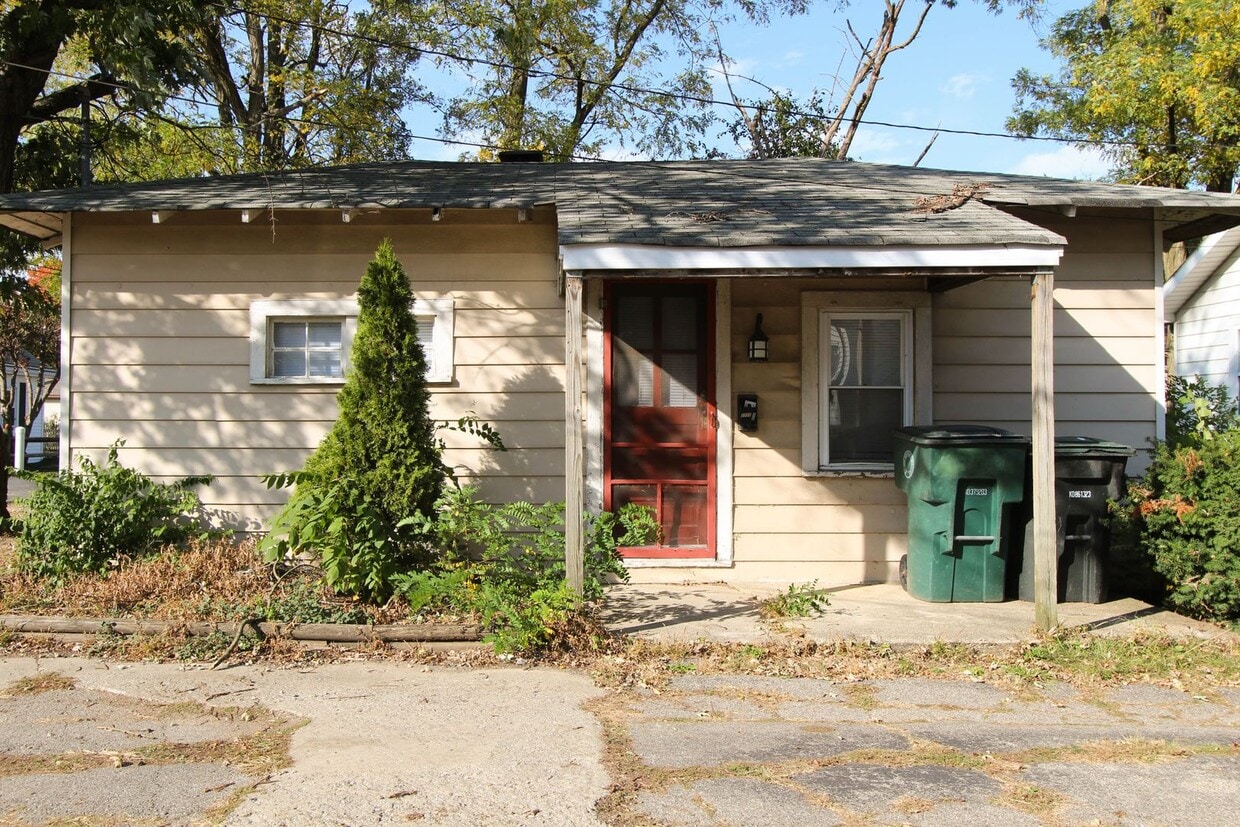 Foto principal - 1711 N Ball Ave