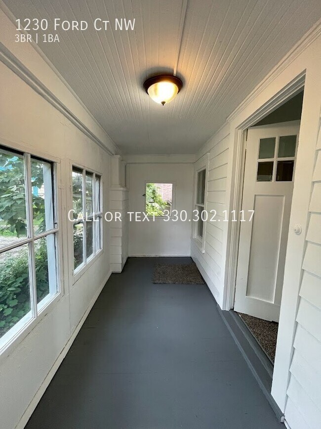 Foto del edificio - 1230 Ford Ct NW