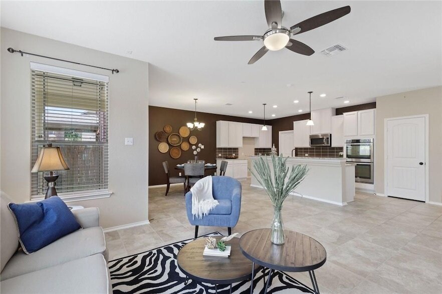 Foto principal - 404 Buttercup Creek Blvd