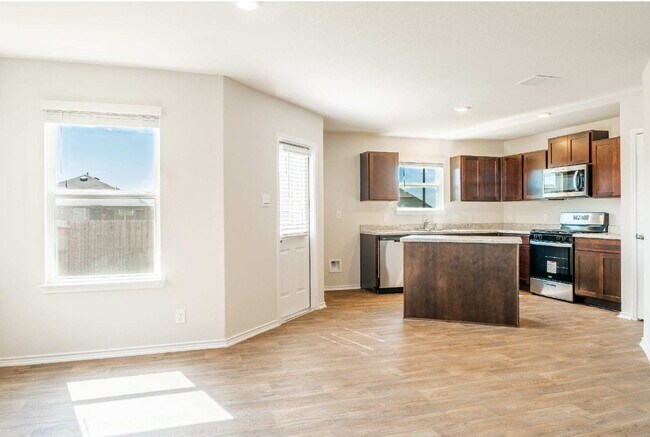 Photo - 9510 Ranch Lp Apartment