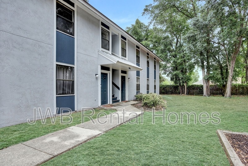 Primary Photo - 10825 Key Haven Blvd