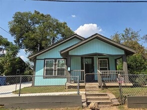 Building Photo - 2835 Oakdale St
