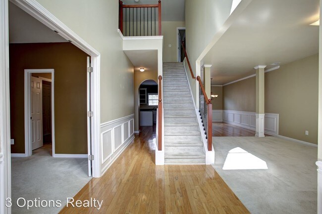 Building Photo - 419 Farmwood Way