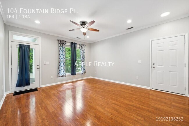 Foto del edificio - 104 Fountain Ridge Pl
