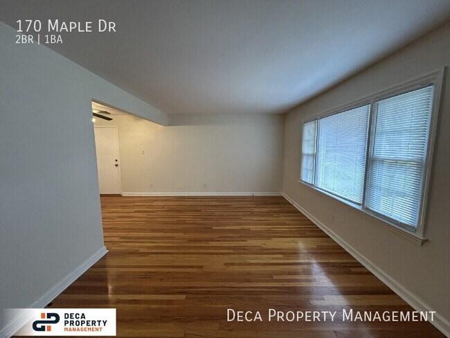 Building Photo - 170 Maple Dr