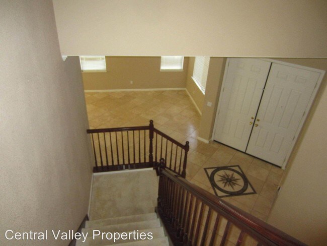 Building Photo - 5 br, 3 bath House - 13225 Talc St