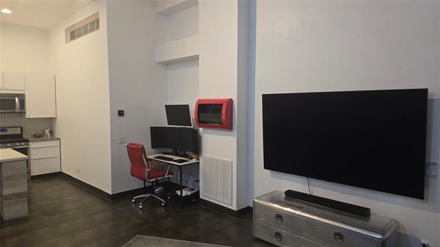 Foto del edificio - 1371 Crampton St