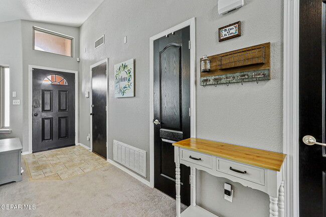 Foto del edificio - 12012 Copper Hill Pl