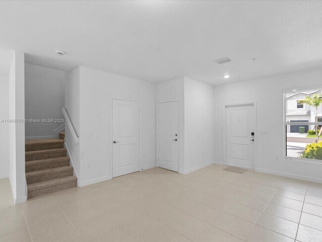 Foto del edificio - 106 SW 184th Pl