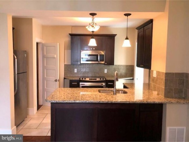 Building Photo - 4 bedroom in West Reading PA 19611